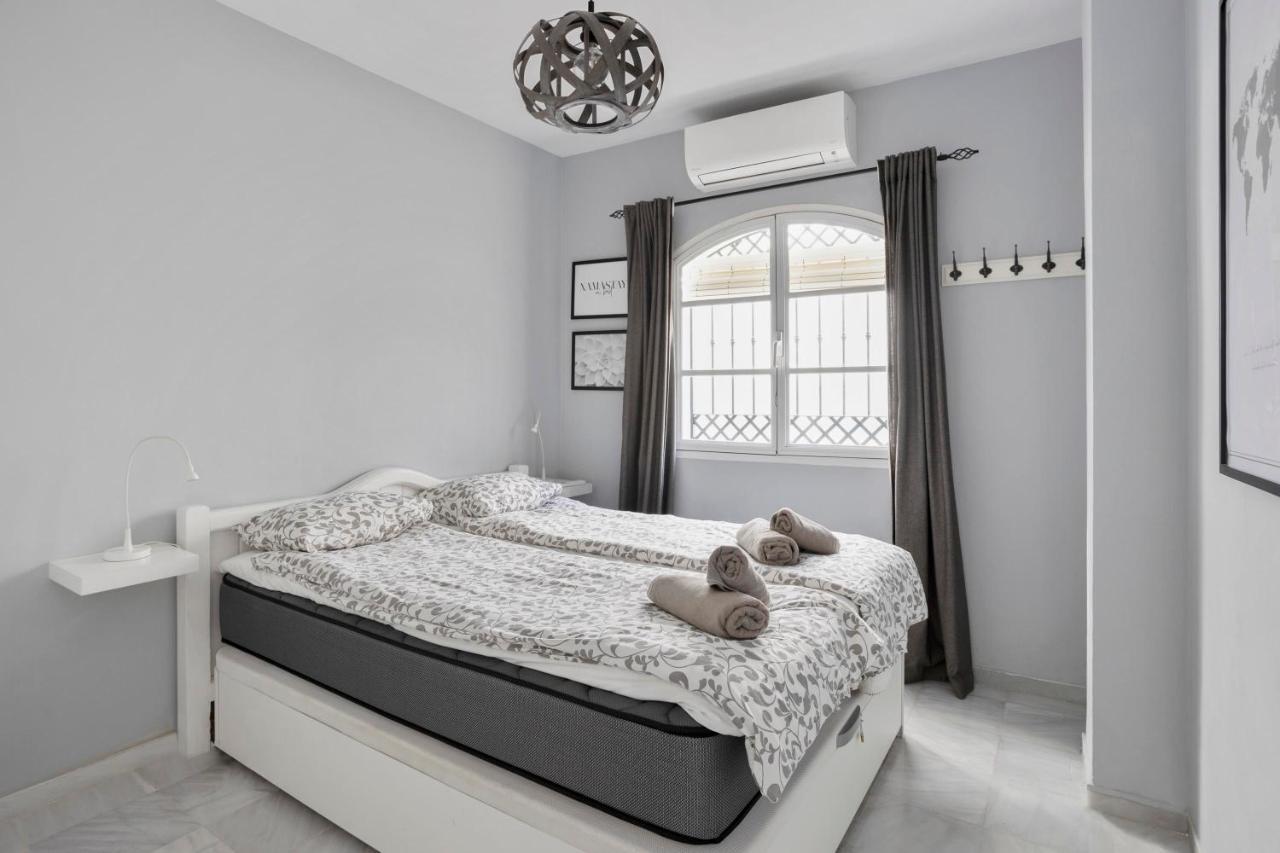 One Bedroom Penthouse Nerja Bagian luar foto