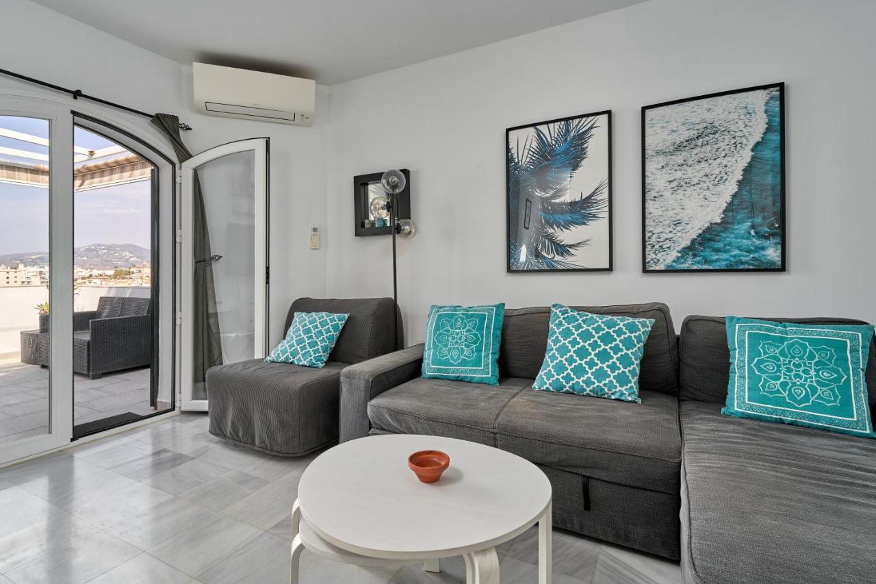 One Bedroom Penthouse Nerja Bagian luar foto