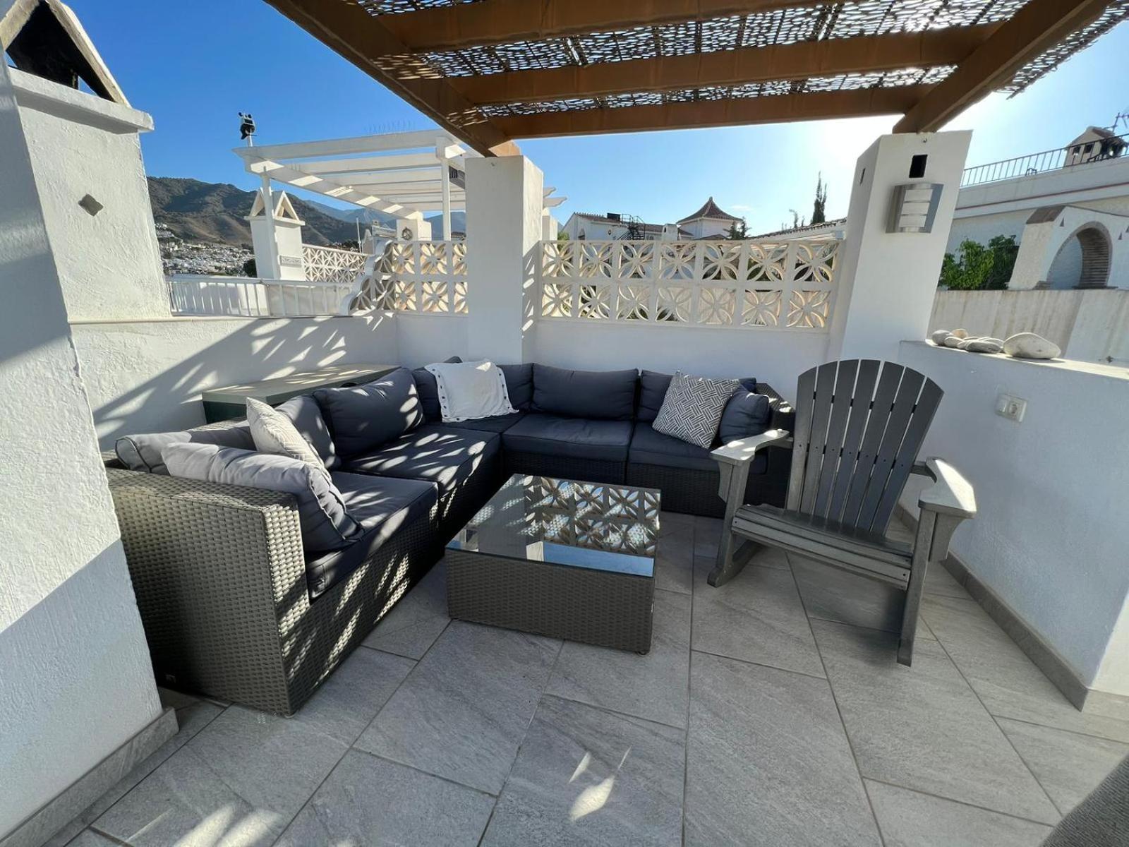 One Bedroom Penthouse Nerja Bagian luar foto